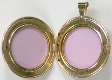 L2000 open 30mm round locket