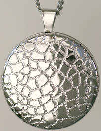 L2002 silver reptile pattern 20mm round locket