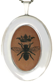 L8091 bee with crown locket