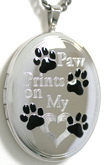 L8083 Paw Prints oval locket
